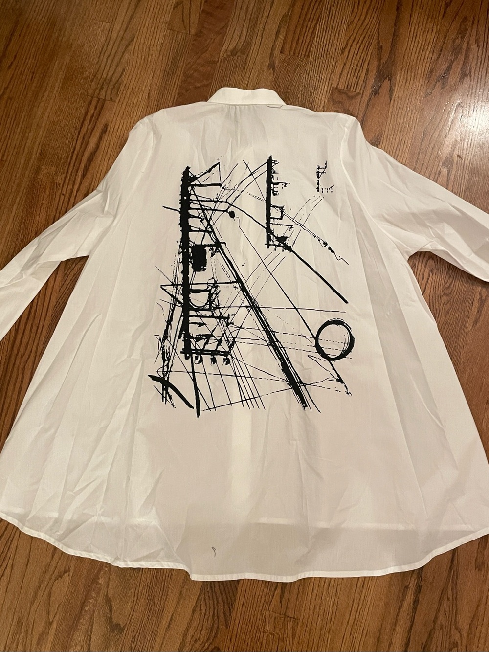 Luukaa White Shirt with Black Graphic Back NWOT